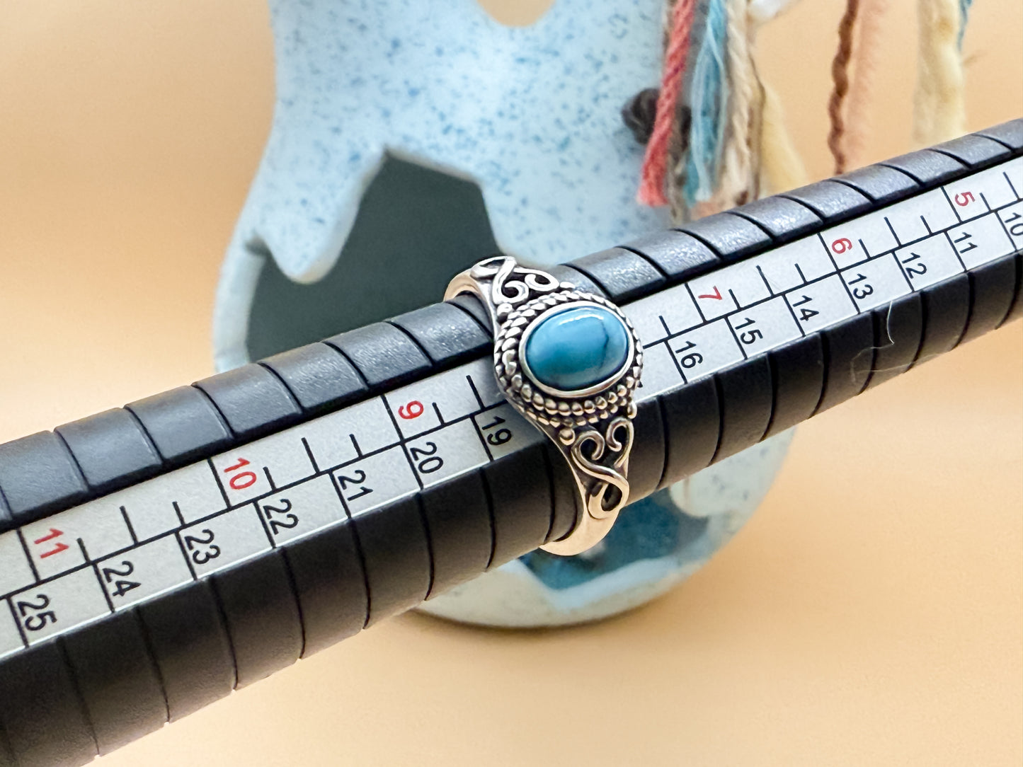 VINTAGE Turquoise Oval & Sterling Silver Heart Scroll Ring - Size 8