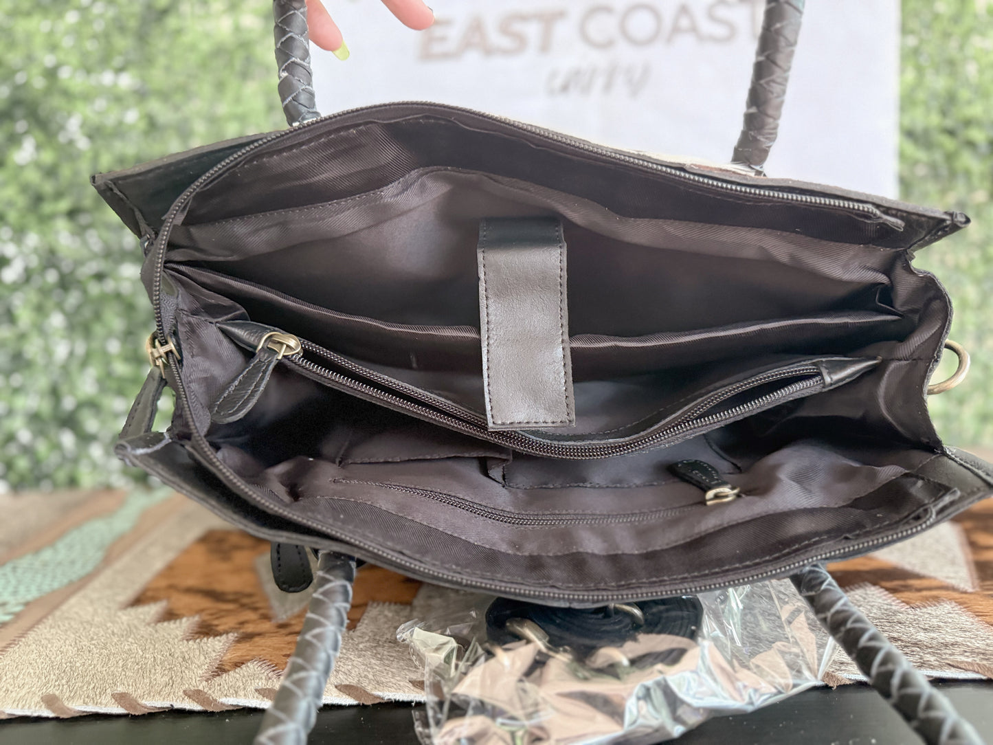 Family Tradition : in Black Leather - Tooled Leather & Cowhide Concealed Carry Tote