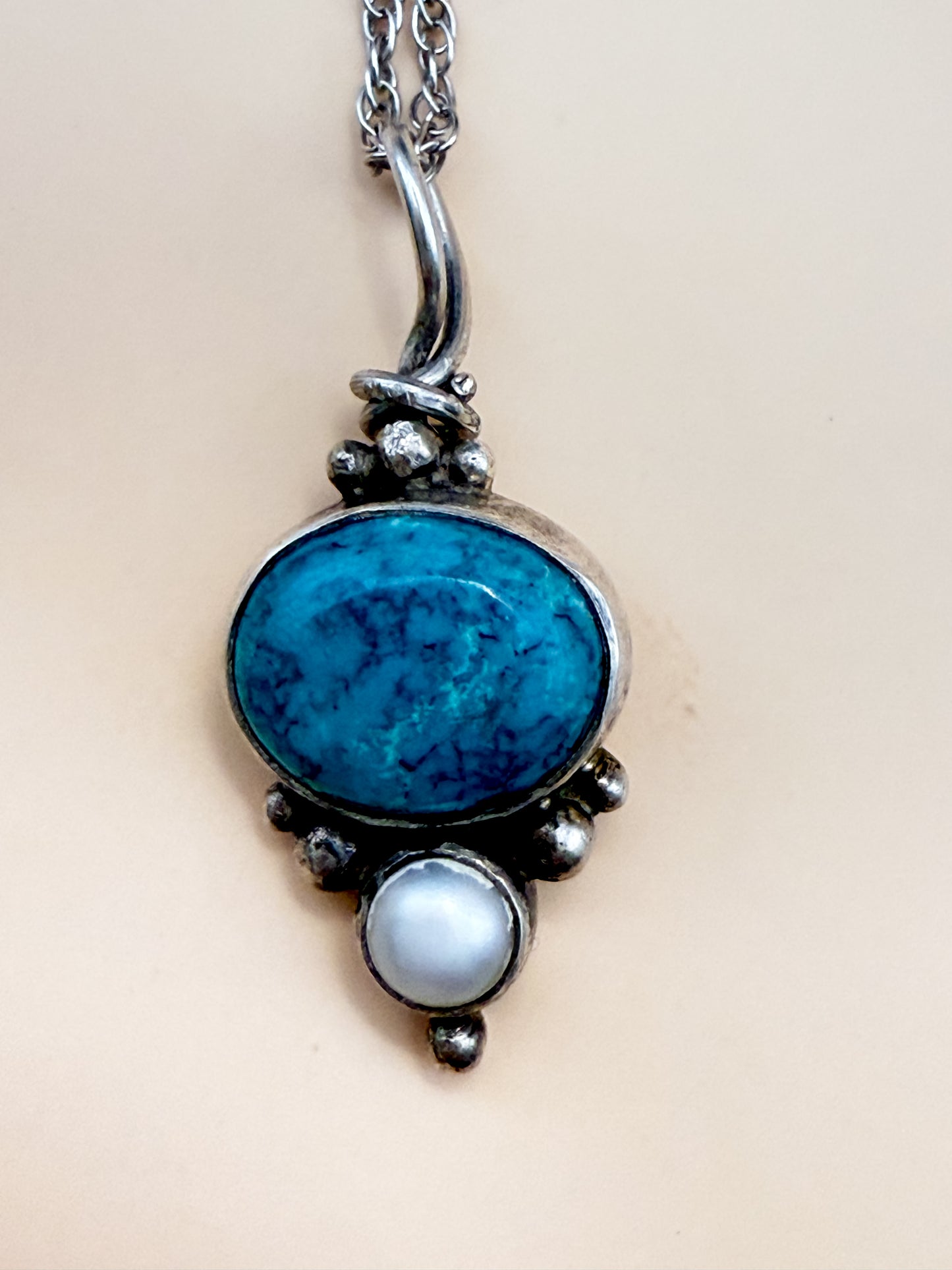 VINTAGE Nepal 925 pearl and turquoise drop pendant with 18” chain