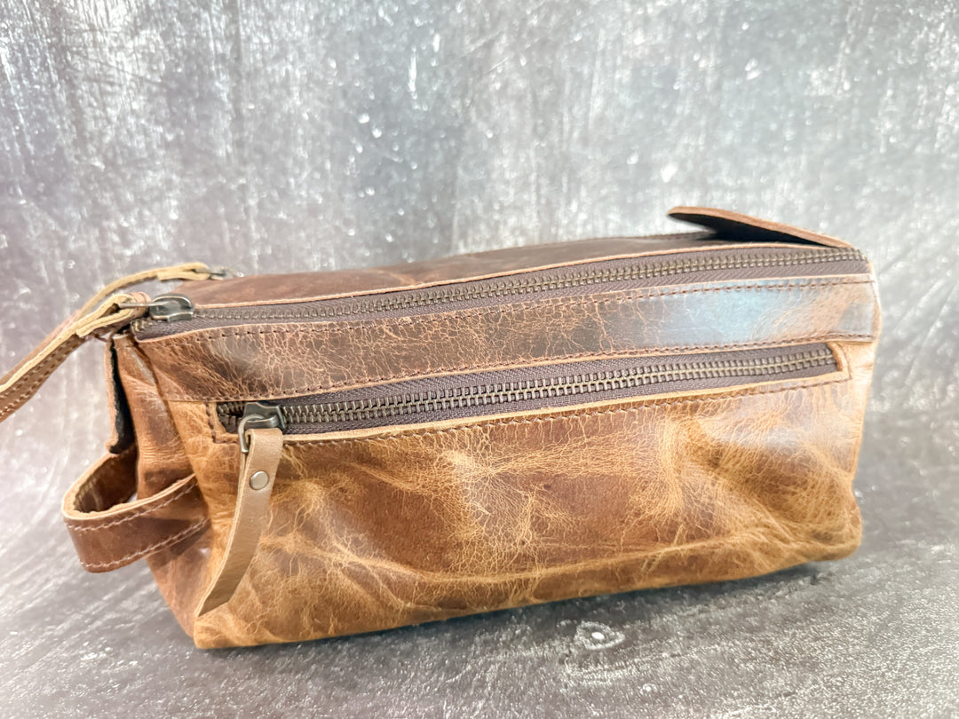 Cognac King | Full-Grain Buffalo Leather Dopp Kit