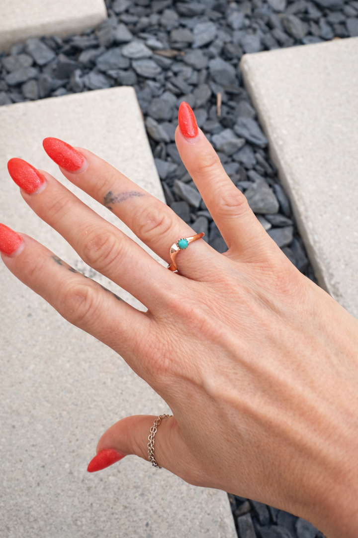 Navajo handmade Kingman turquoise and copper petite ring 