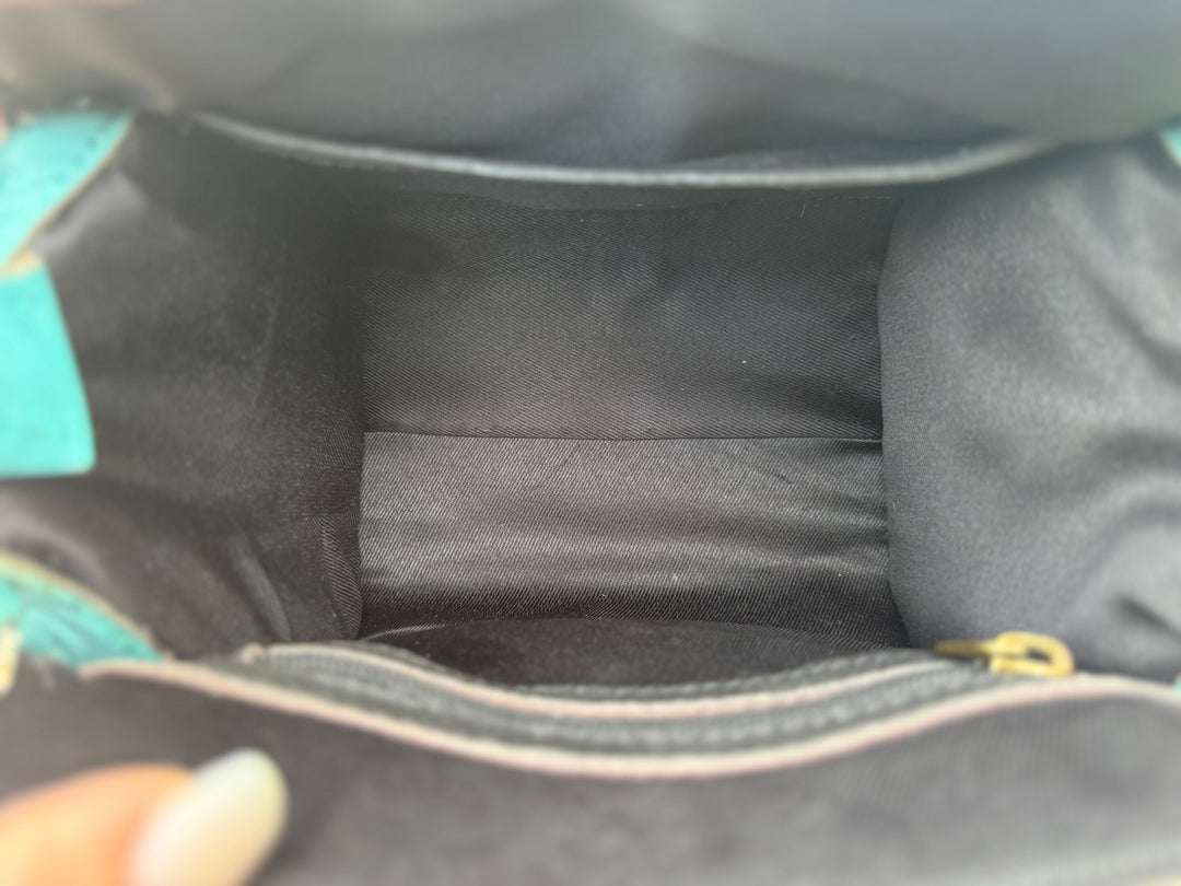 The Hide & Go Carryall – Turquoise