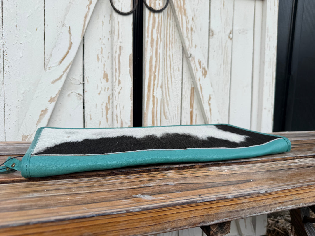The Blossom Keeper | Cowhide Squash Blossom Necklace Travel Case | Leather Jewelry Organizer