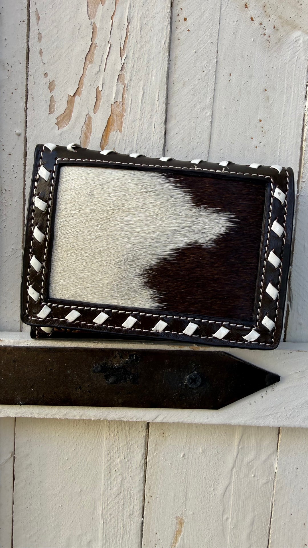 Compact Cowhide & Tooled Leather Bifold Wallet