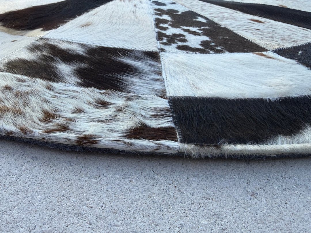 The Prairie Mosaic Round Rug – Genuine Cowhide Patchwork Rug – Approx. 3 Ft Round