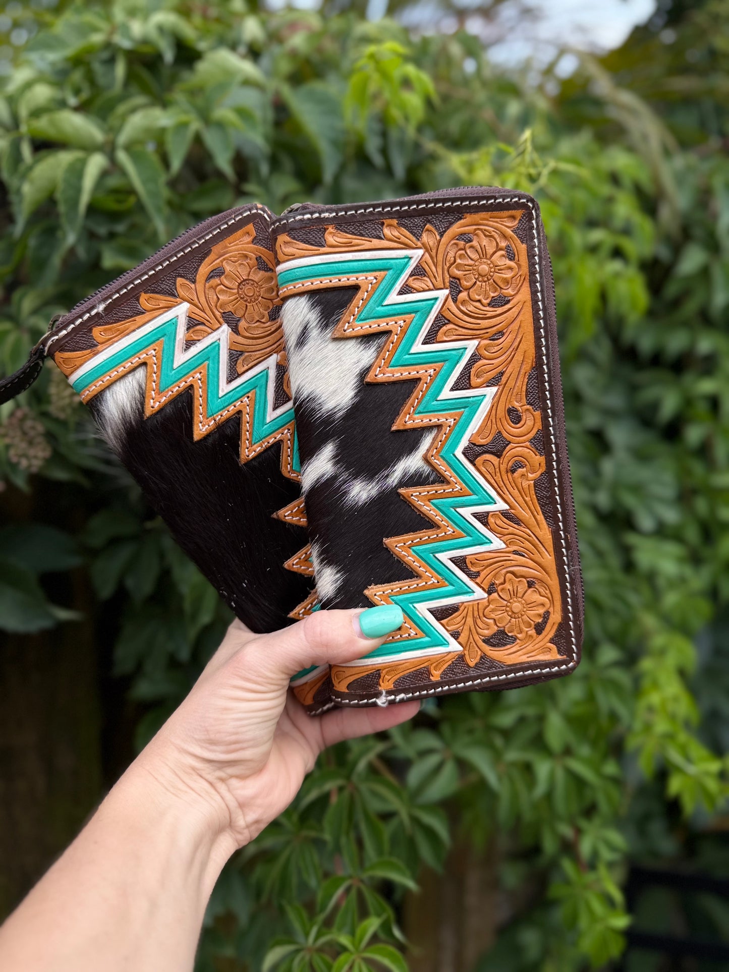Retro Range Wallet : Tooled Leather and Cowhide Zipper Wallet