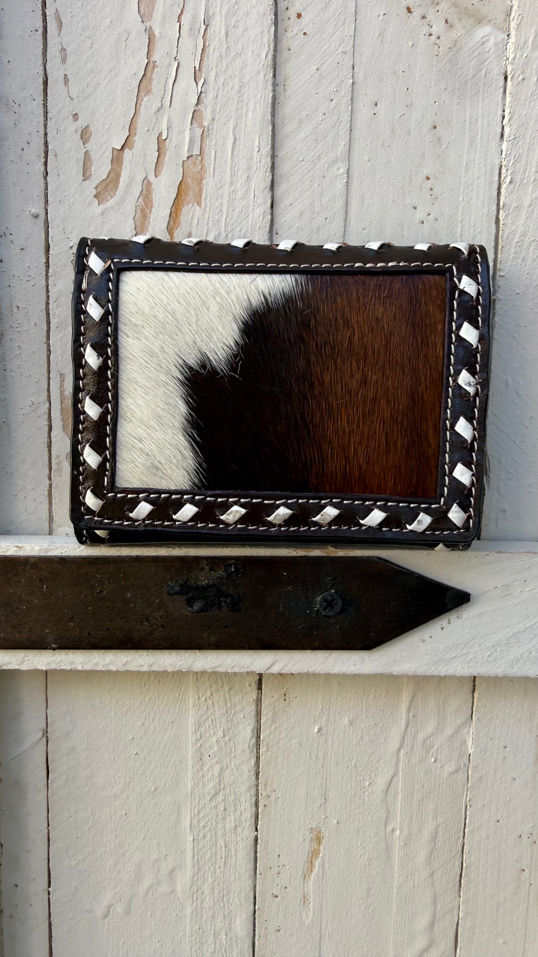 Compact Cowhide & Tooled Leather Bifold Wallet