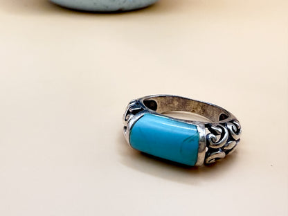 VINTAGE Southwestern Turquoise & Sterling Silver Ring -