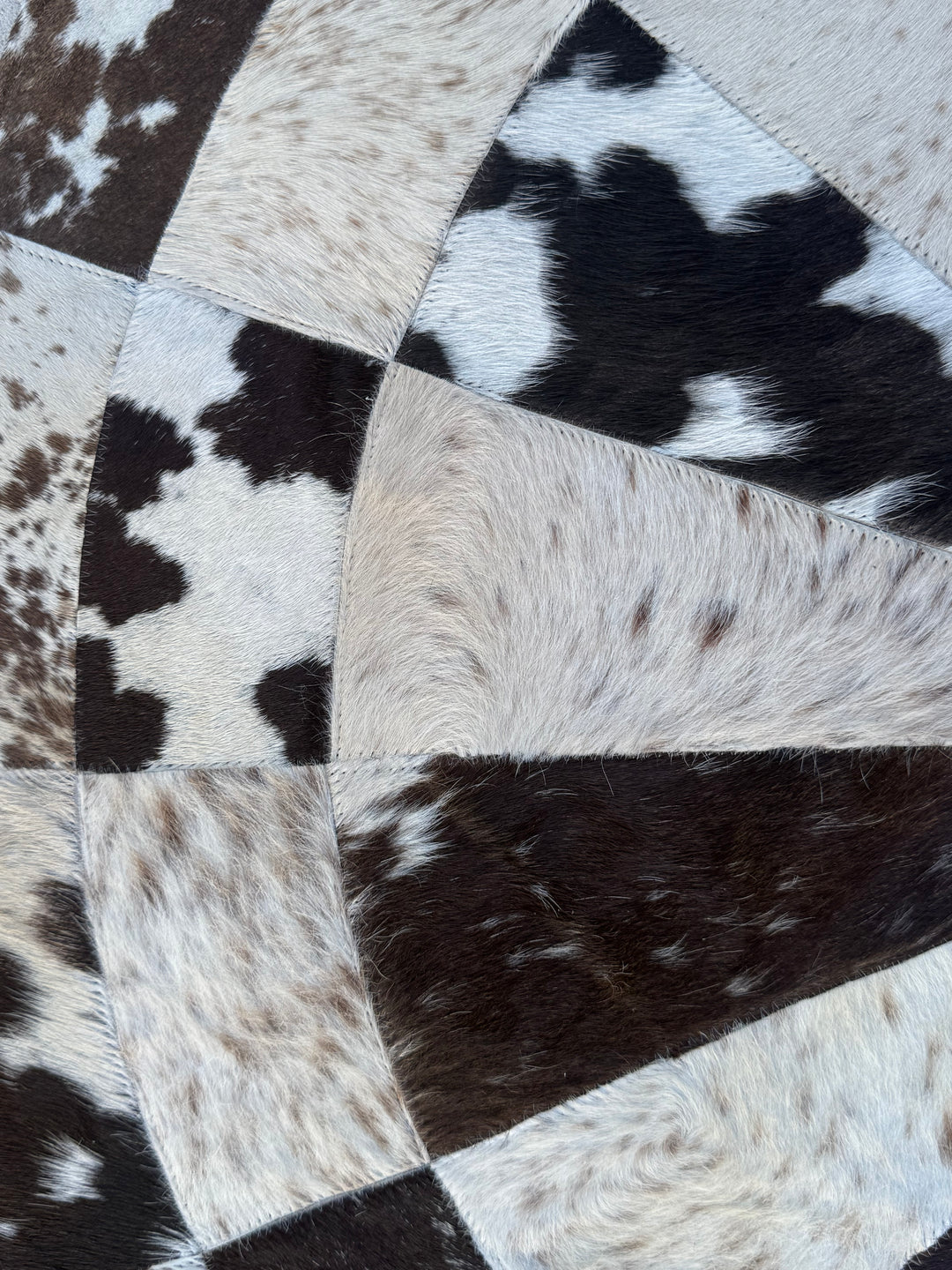 The Prairie Mosaic Round Rug – Genuine Cowhide Patchwork Rug – Approx. 3 Ft Round