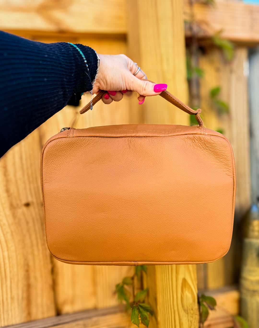 Word over World | Desert Tan Handmade Cowhide and Leather Study Bible Zipper Cases