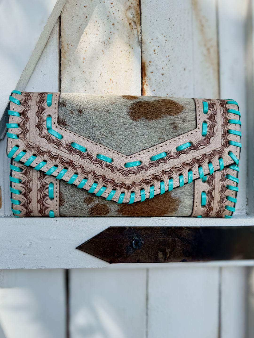 Turquosie Tangle | Southwestern Tooled Leather Turquoise Stitched Cowhide Wallet