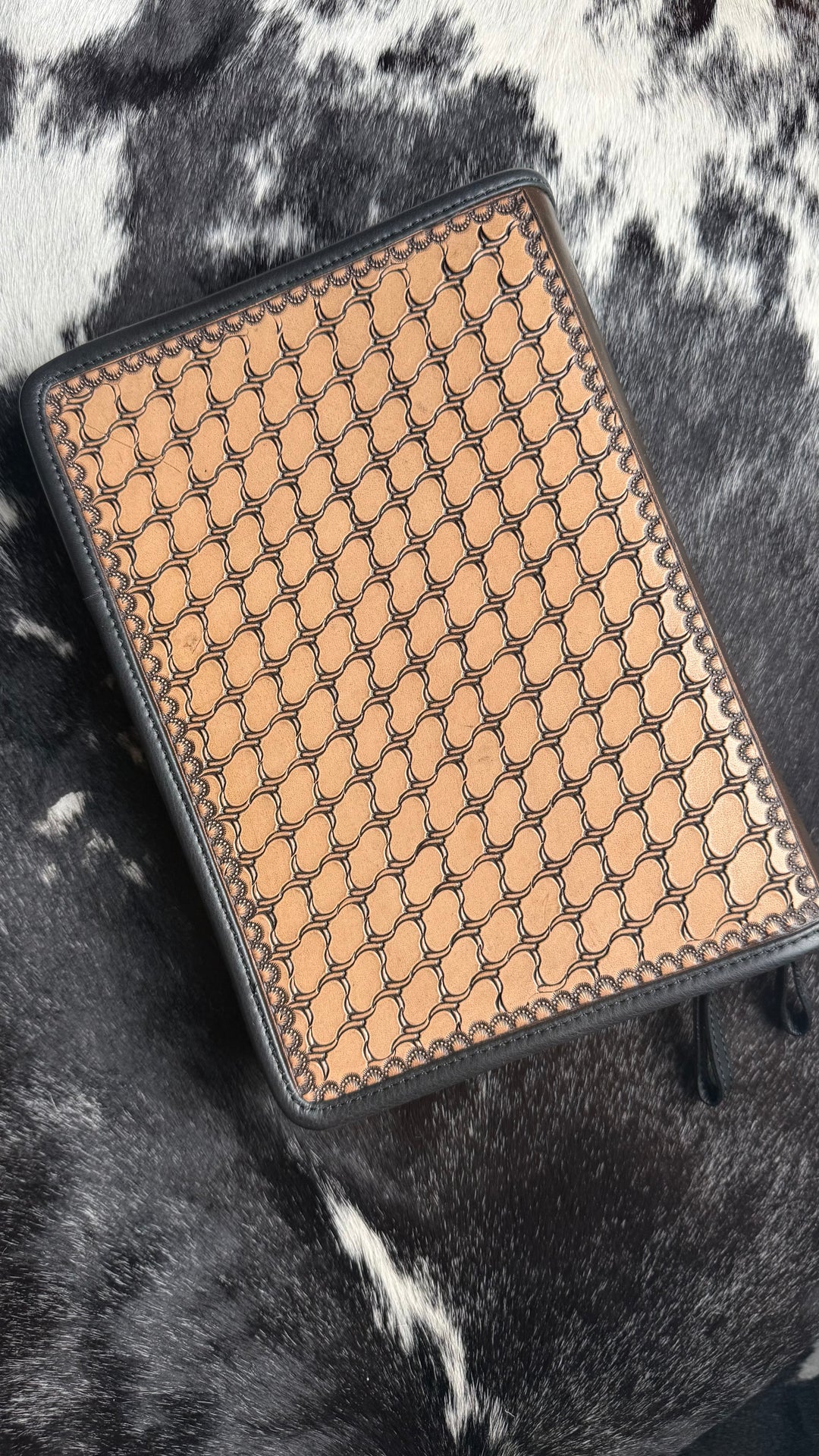 Hand Tooled Leather Bible Cover | Fits Standard, Large Print & Beautiful Word Bibles | Genuine Leather Zip Bible Case