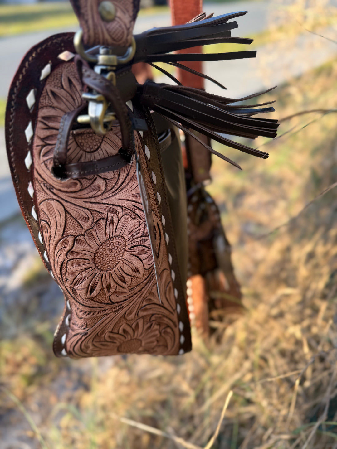 Shotgun Rider Bucket Bag | Cowhide Bucket Bag with Tooled Leather – Western Crossbody Purse – Hair-On Hide Shoulder Bag