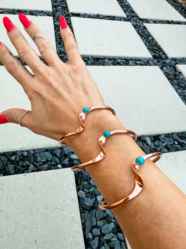 Native American Navajo handmade copper cuff bracelet with Kingman turquoise by Glen Sandoval