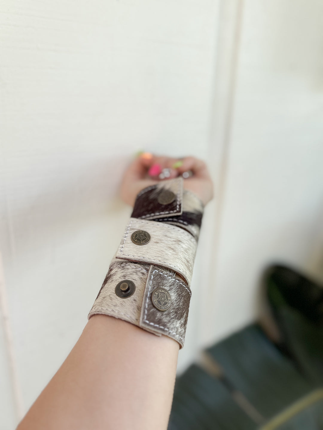 Handmade Cowhide Cuff with Vintage 1934–1937 Buffalo Nickel Concho – Adjustable