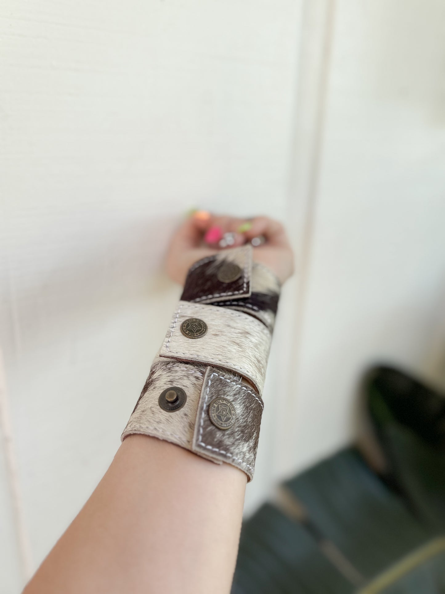 Handmade Cowhide Cuff with Vintage 1934–1937 Buffalo Nickel Concho – Adjustable