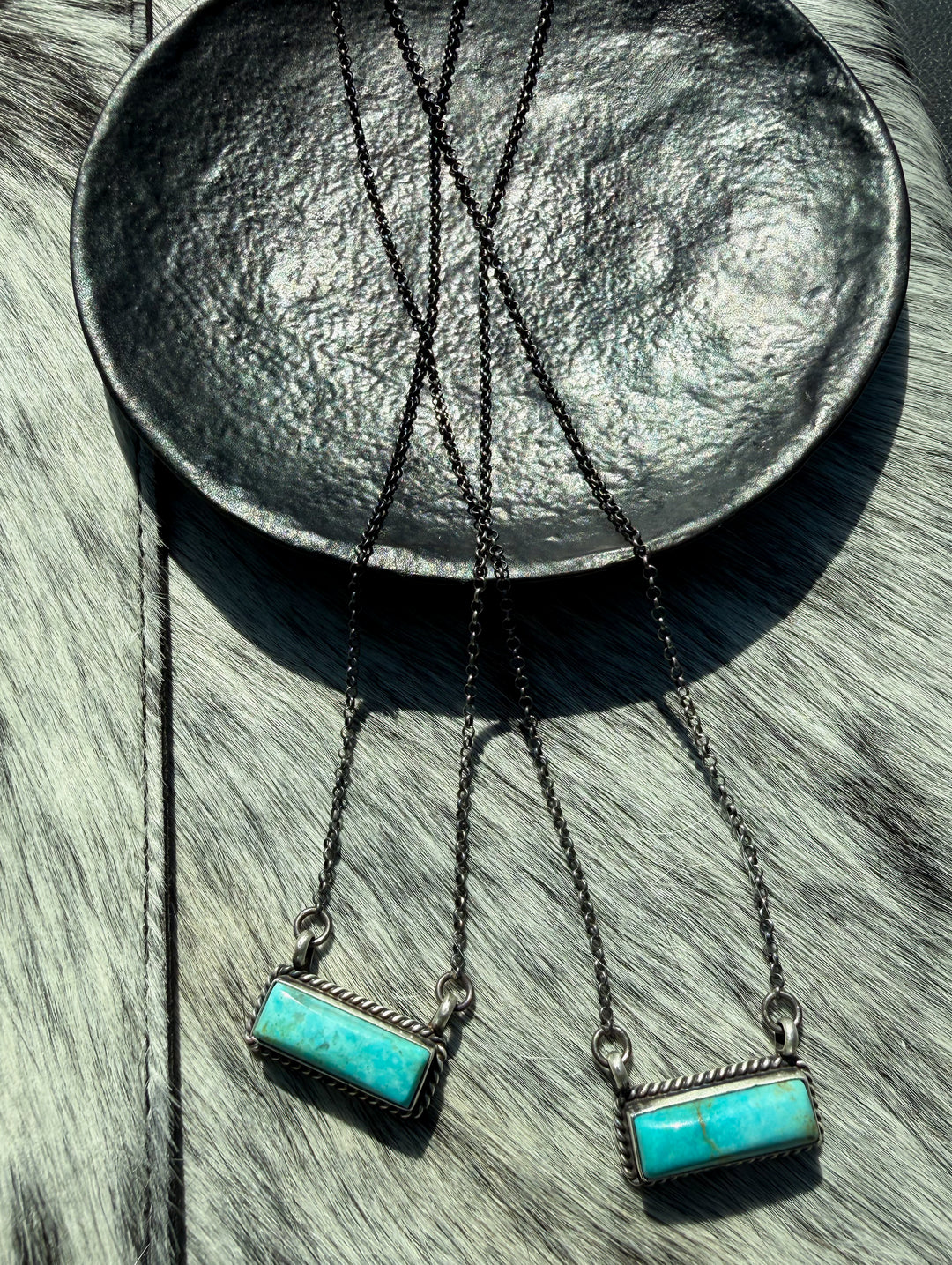 Navajo Handmade Kingman Bar Necklace by Johnny Dixon
