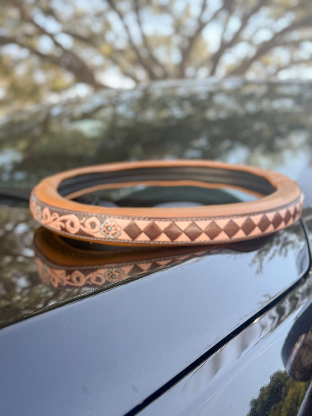 Western Tooled Leather Truck Steering Wheel Cover – 16″ Full-Grain (Tan or Black, Diamond Check)