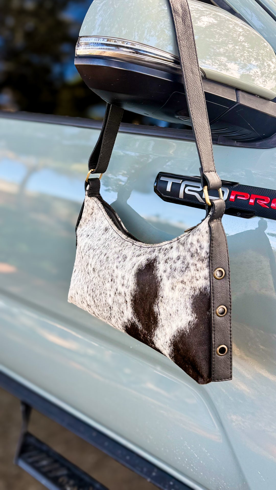 The Chic Outlaw | Cowhide & Leather Shoulder Bag