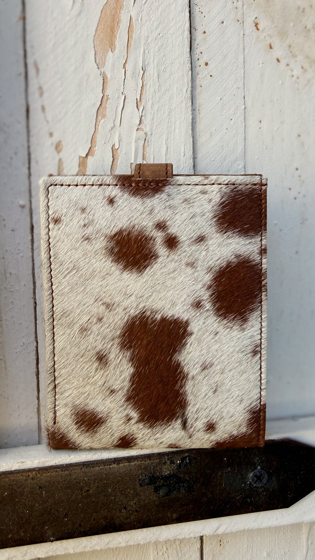 Frontier Hide Cowhide Bifold Wallet – Handmade Western Leather Wallet for Men & Women