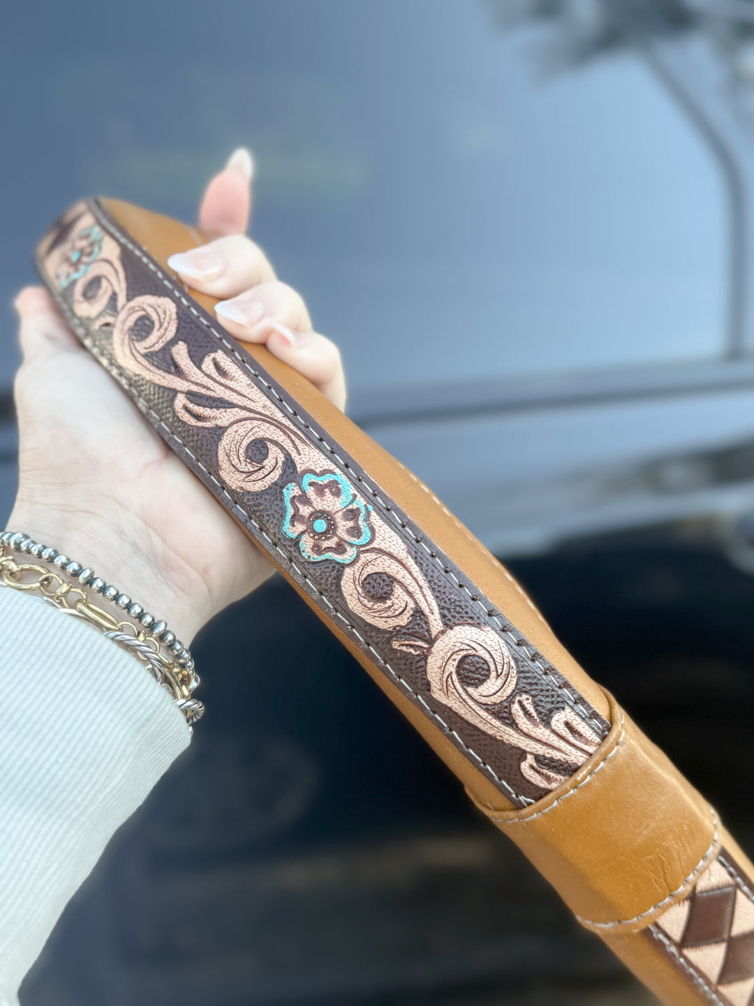 Western Tooled Leather Truck Steering Wheel Cover – 16″ Full-Grain (Tan or Black, Diamond Check)